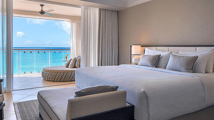 Signature Oceanfront Room 